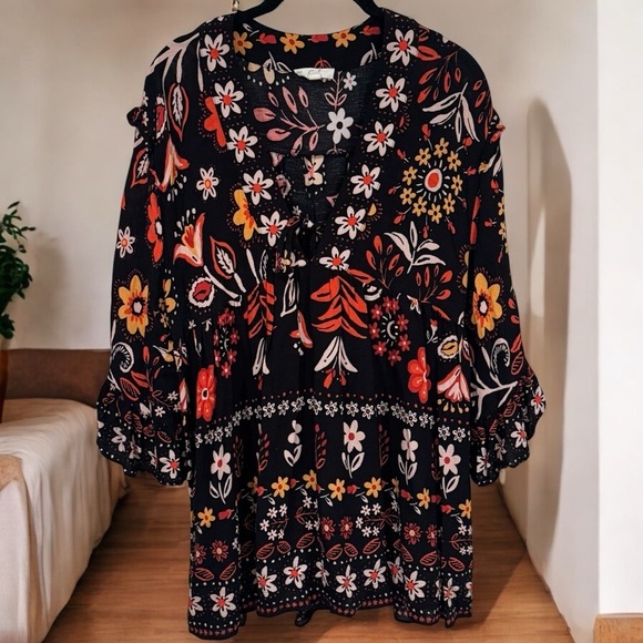 Easel Black and Floral V-Neck Babydoll Ruffle Blouse Women's Size L - Picture 1 of 11